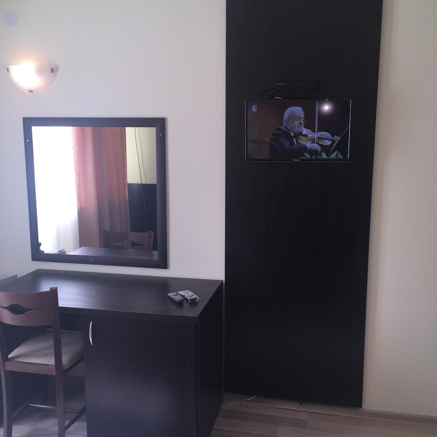 Hotel Bojur Mineralni Bani Exteriér fotografie