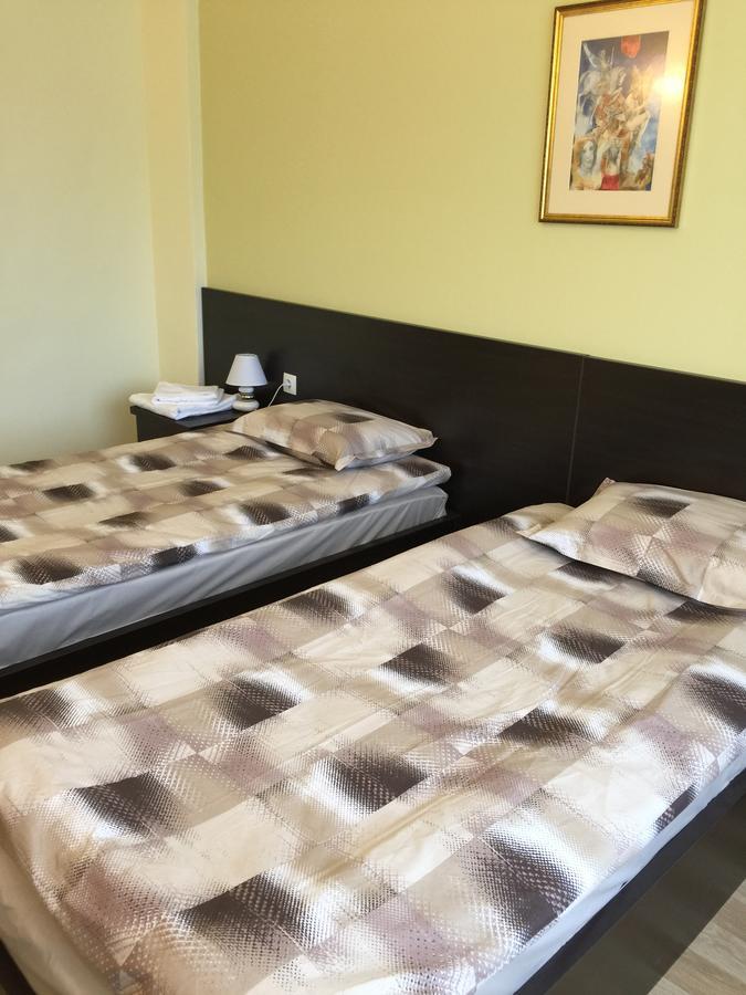 Hotel Bojur Mineralni Bani Exteriér fotografie