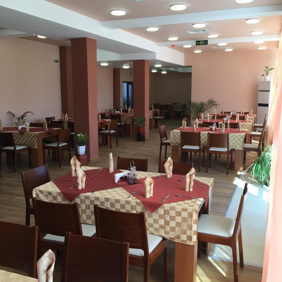 Hotel Bojur Mineralni Bani Exteriér fotografie