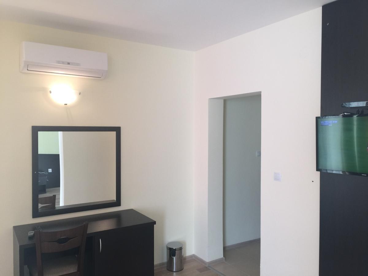 Hotel Bojur Mineralni Bani Exteriér fotografie